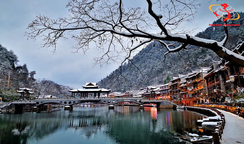 Trương Gia Giới - Phượng Hoàng Cổ Trấn 5 ngày 4 đêm bay thẳng