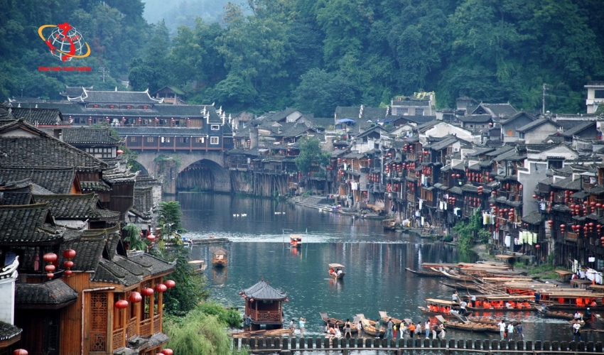 Trương Gia Giới - Phượng Hoàng Cổ Trấn 6 ngày 5 đêm